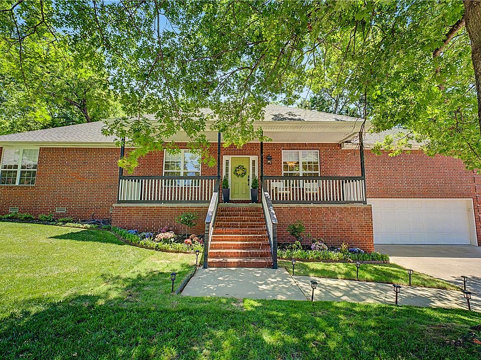 1st image of 2819 N Prince William Dr