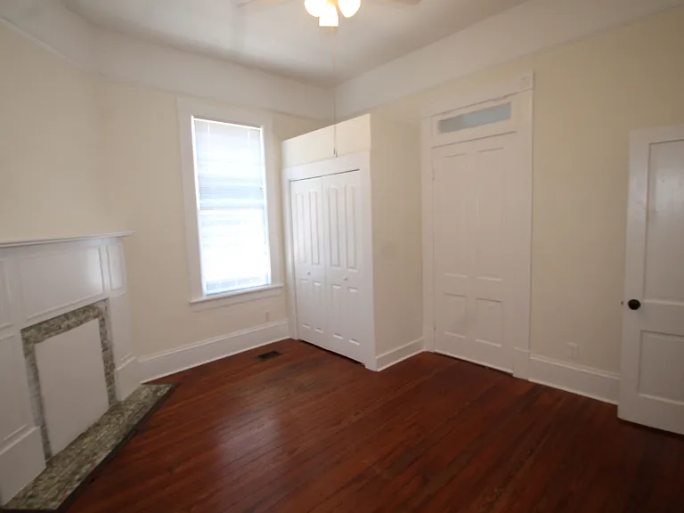 1008 Barnard St — Photo 6
