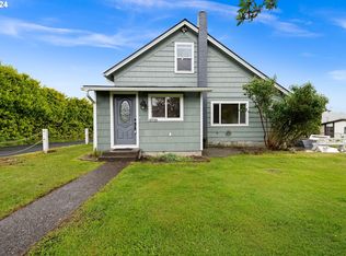 37732 Parker Ln, Astoria, OR 97103