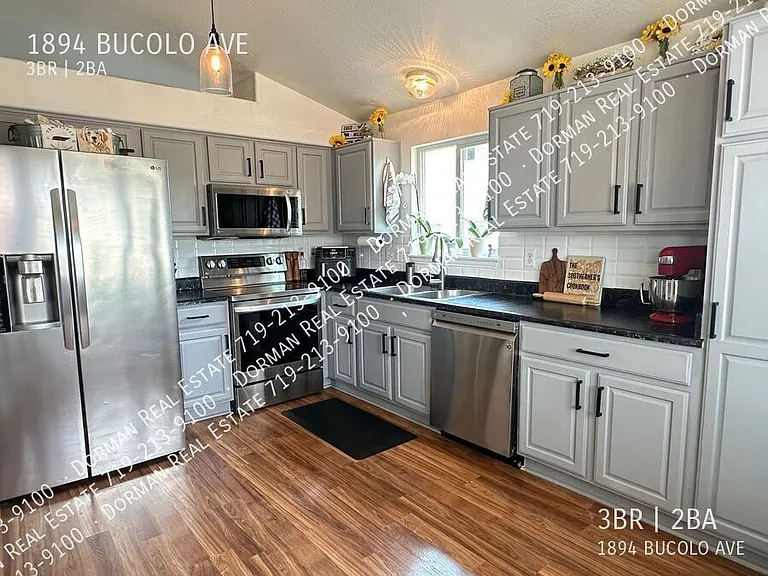 1894 Bucolo Ave — Photo 6