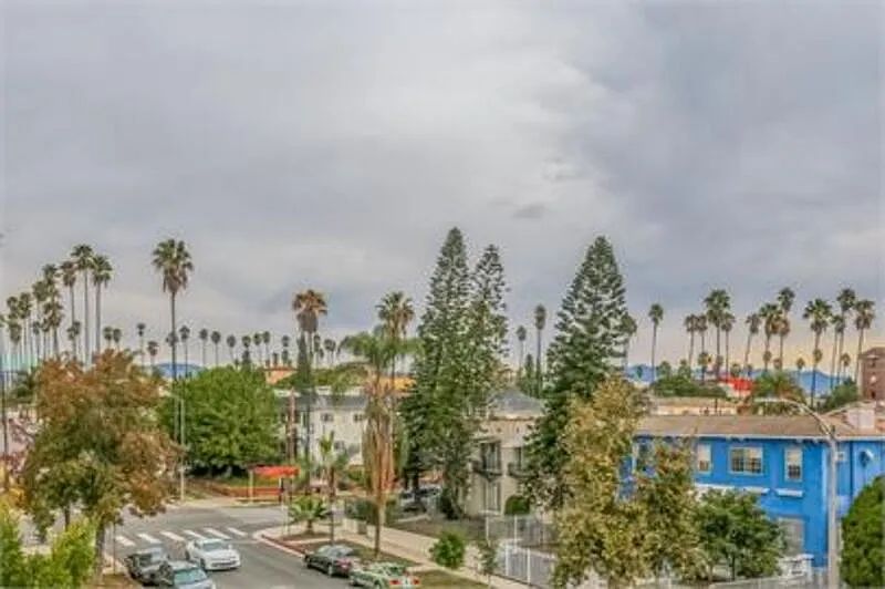 123 S Catalina Street — Photo 3