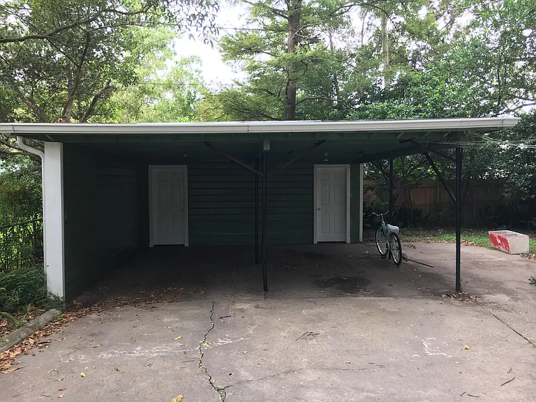 2430 Metairie Rd — Photo 3