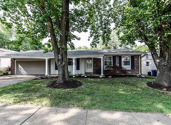 2nd image of 513 Arborwood Dr