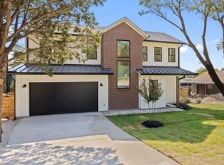 11011 4th St, Jonestown, TX 78645