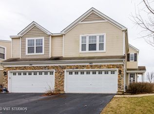 1983 Cobblestone Dr, Carpentersville, IL 60110