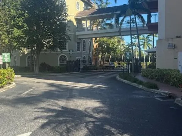 1650 Presidential Way APT 506, West Palm Beach, FL 33401