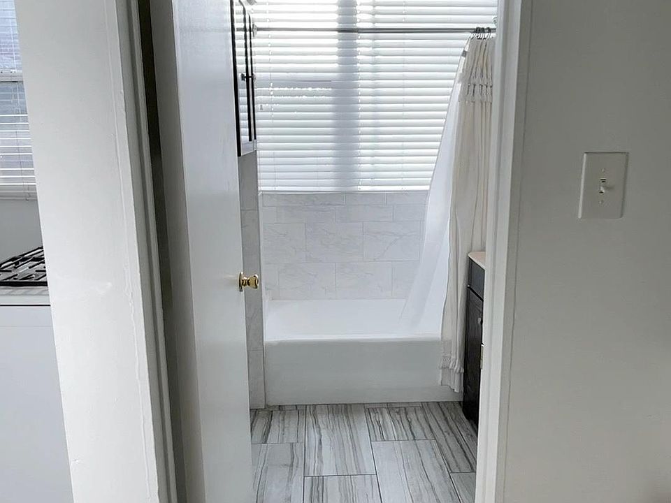 1st image of 231 Belmont Ave #9
