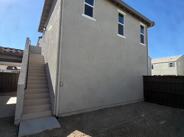3257 Ives Ln #2, Tracy, CA 95377