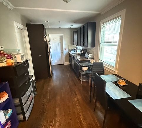 2nd image of 100 Winter St #1