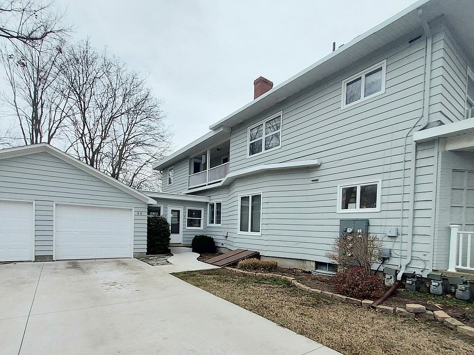 1st image of 30 N Carlton St APT 4