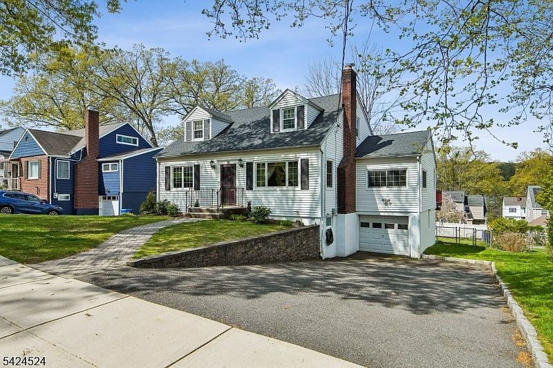 1st image of 29 Lenox Ter