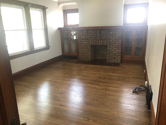 5th image of 2194 Wyandotte Ave