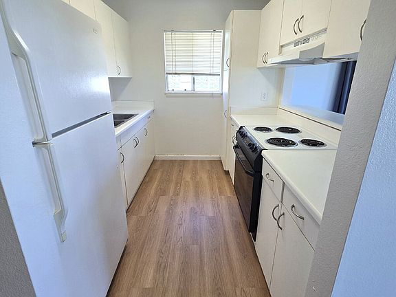 4th image of 94-1052 Aoku St