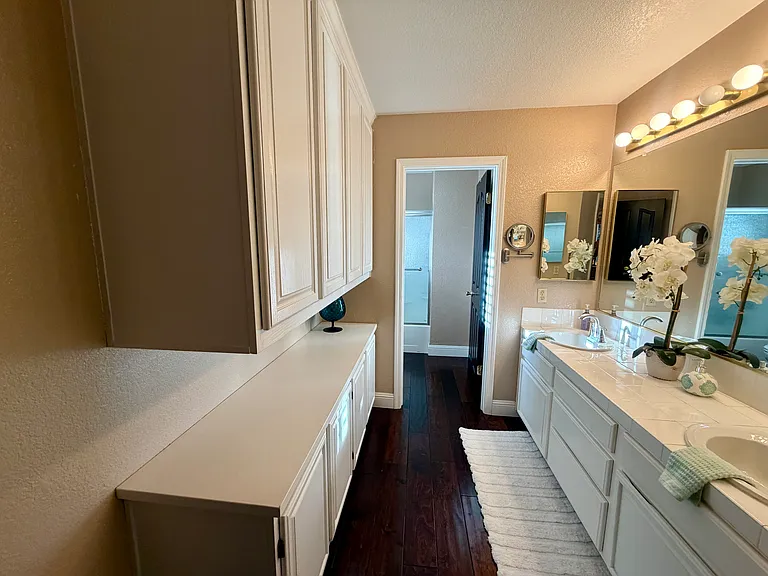 2205 Prestwick Dr — Photo 41