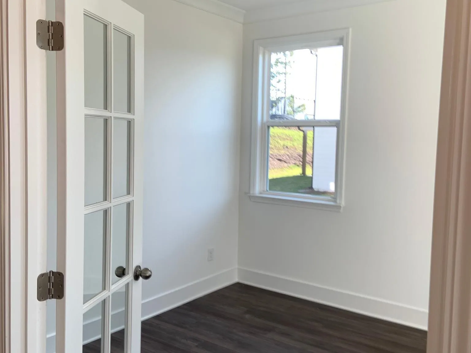 4 bed, 2.5 bath, 2333 sqft, $2,699 — Photo 3