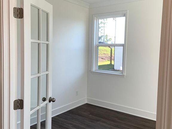 3rd image of 117 Andalusa Ct