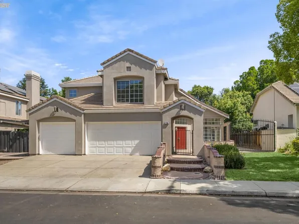 1700 Tahoe Cir, Tracy, CA 95376