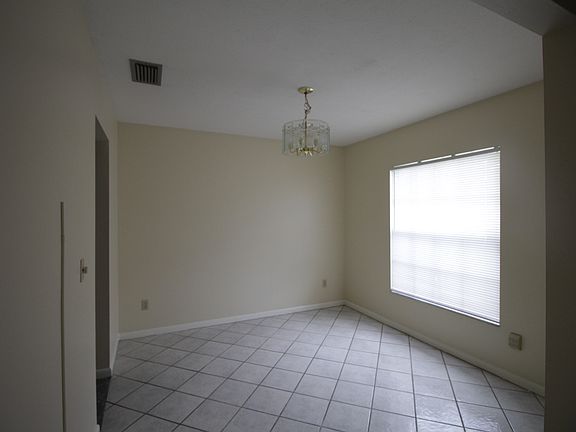3rd image of 7241 Woodbrook Dr