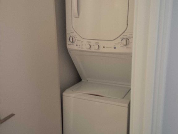 5th image of 36 Lisgar St #2003