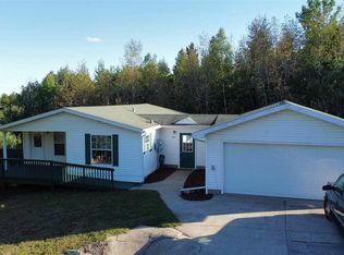 221 Deerwood Dr, Gilbert, MN 55741