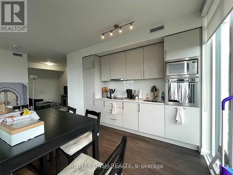 27 Bathurst St #902W — Photo 20