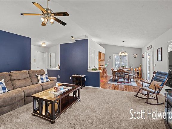 4th image of 2582 Walker Woods Ct NW