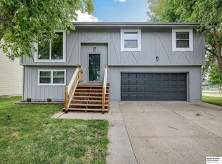 13604 V St, Omaha, NE 68137