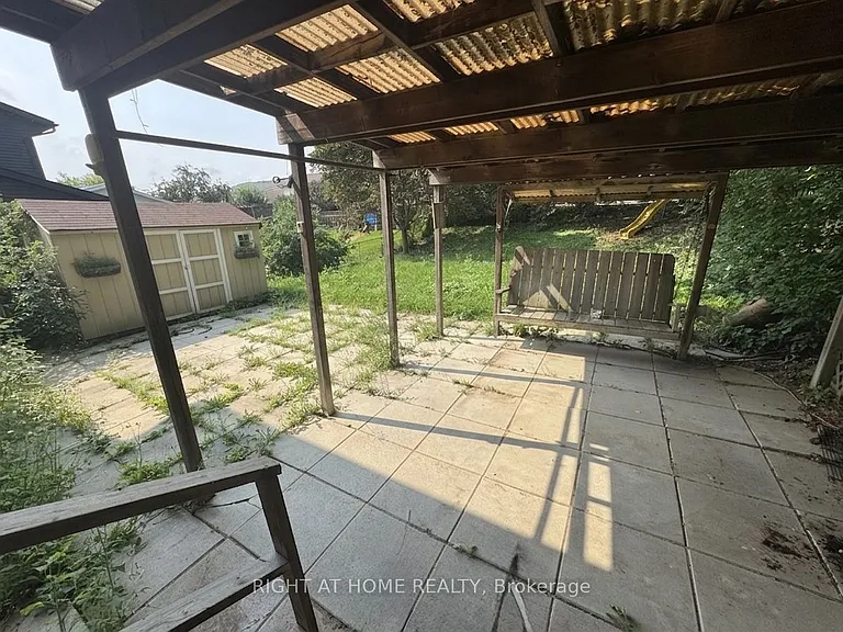 18 Annamaria Dr — Photo 36