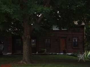 1561 Hilltop Ln, Saint Louis, MO 63138