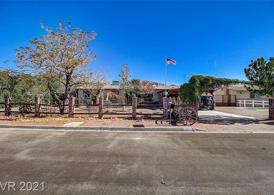 1st image of 916 Navajo Ln