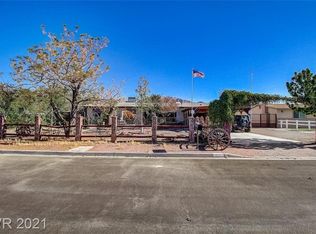 916 Navajo Ln, Las Vegas, NV 89110