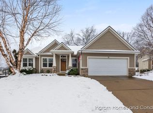 58 Greystone Ct NE, Rockford, MI