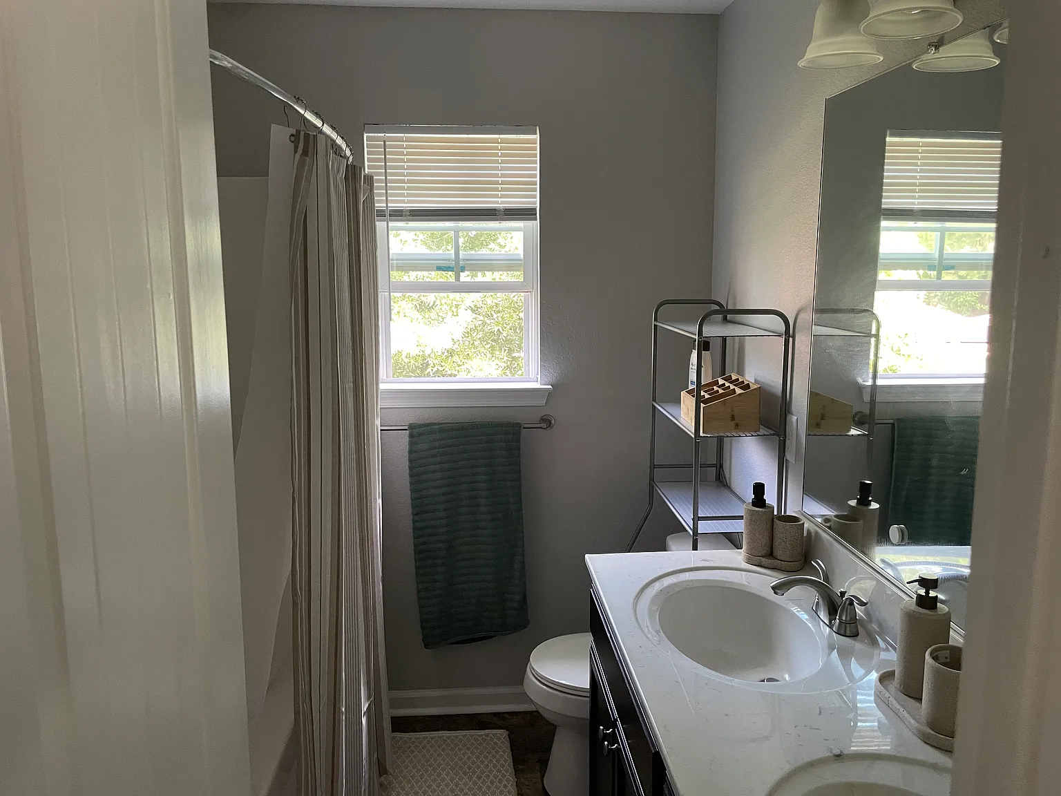 3 bed, 1536 sqft, $900 — Photo 2