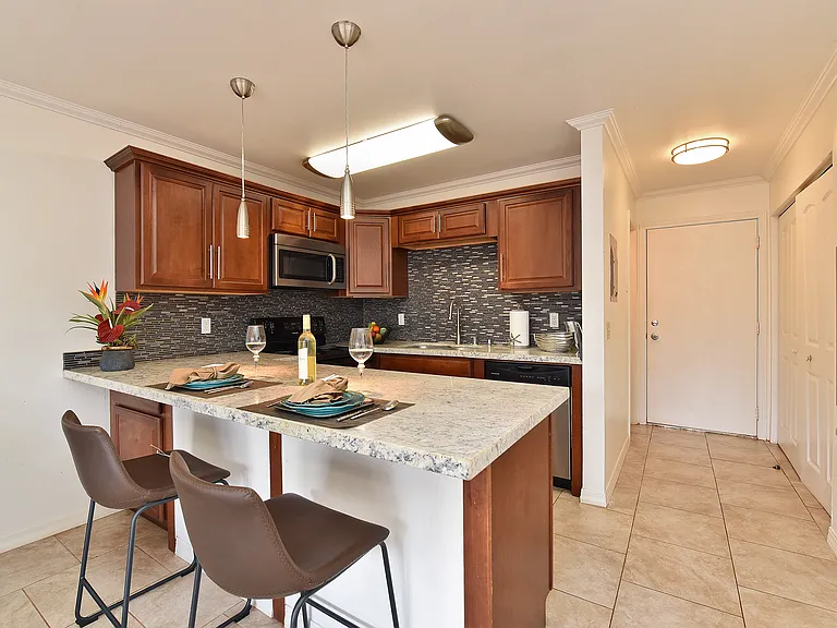 3640 L Honoapiilani Rd #F — Photo 2