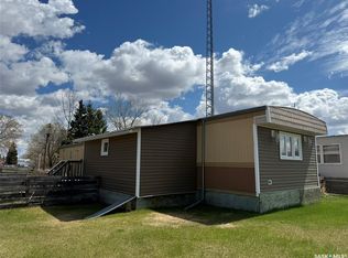 192 3rd St W, Glaslyn, SK S0M0Y0