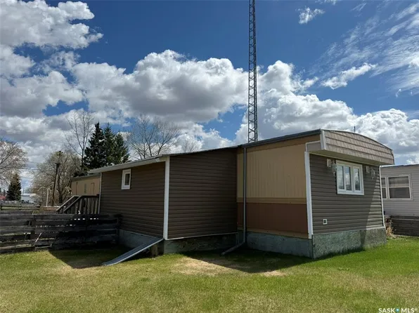192 3rd STREET W, Glaslyn, SK S0M 0Y0
