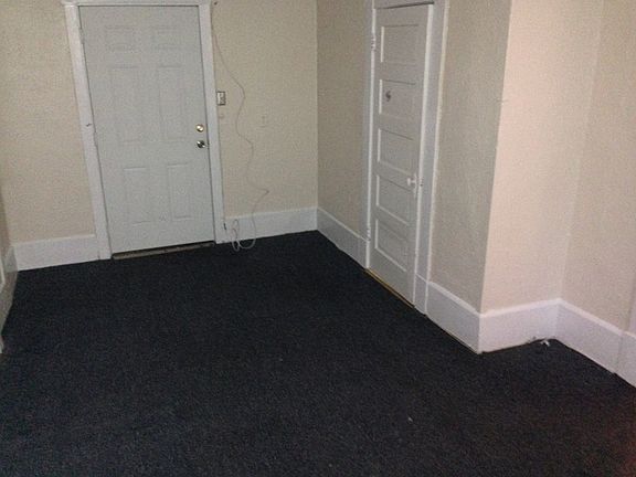 3rd image of 131 4th Ave N APT 8
