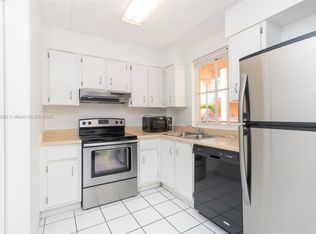 6155 NW 186th St APT 202, Hialeah, FL 33015