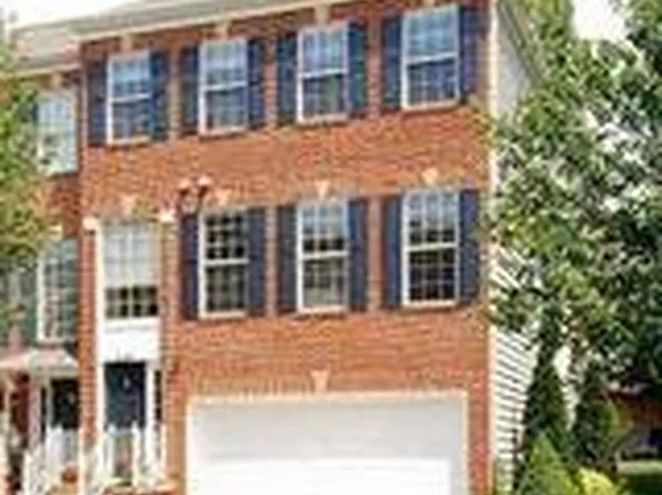 20844 Miranda Falls Sq, Sterling, VA 20165