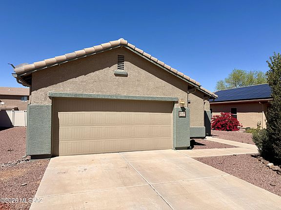 3rd image of 21330 E Reunion Rd