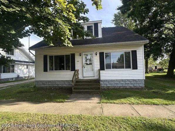 213 W Fulton St, Perrinton, MI 48871