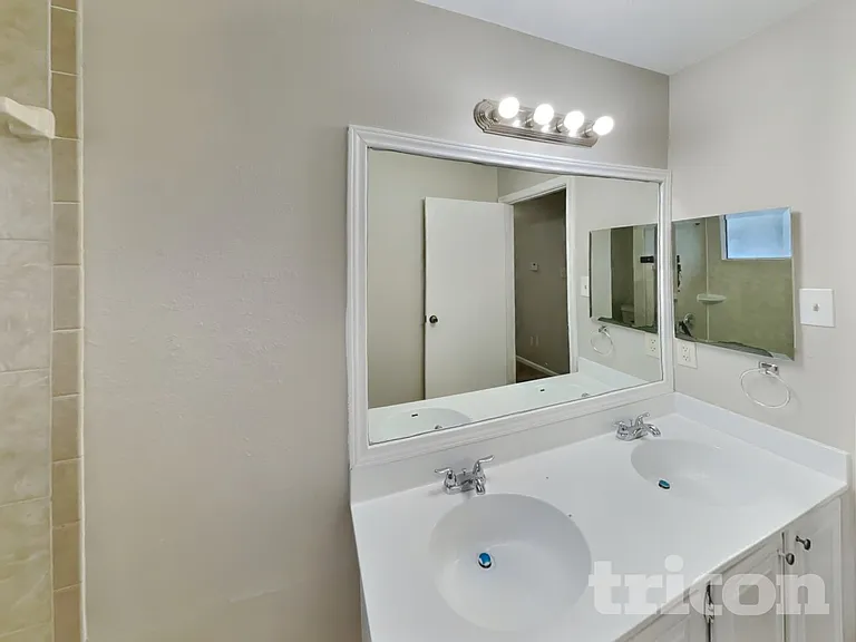 8111 Silver Fir Dr — Photo 18