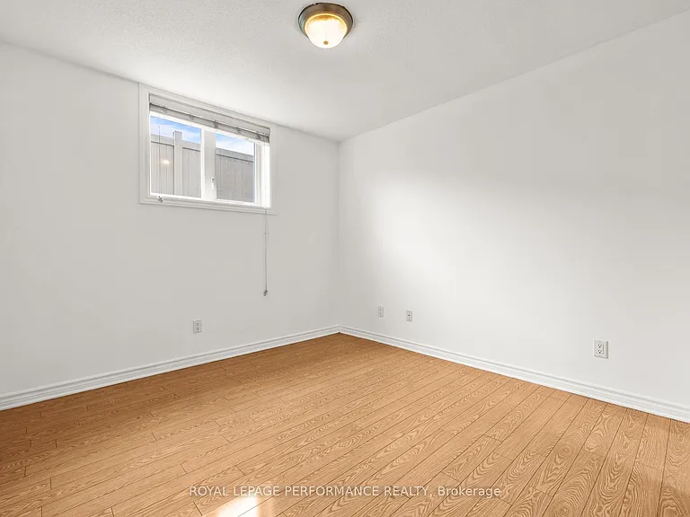 41 Main St #8 — Photo 16