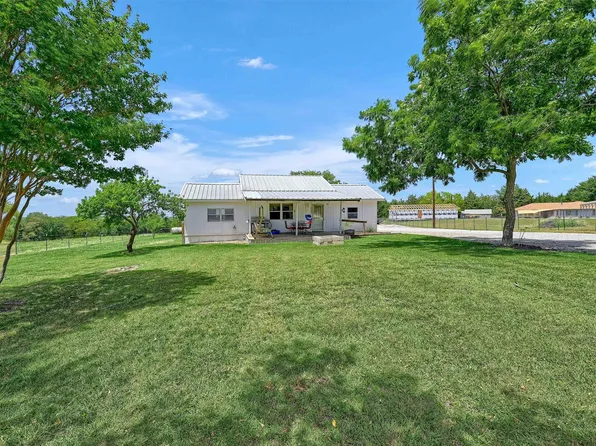 359 Calle Cedro Dr, Sherman, TX 75090