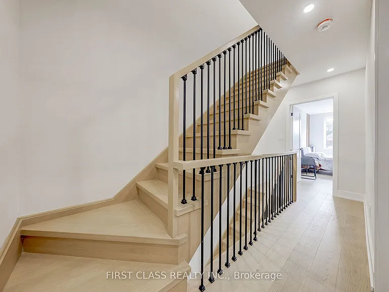 431 Roxton Rd — Photo 22