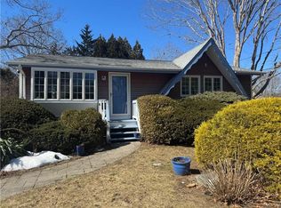 34 Inkberry Trl, Narragansett, RI 02882
