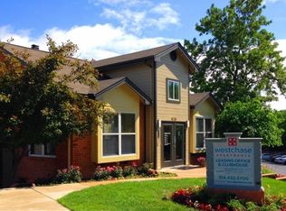 10999 Chase Park Ln APT B, Saint Louis, MO 63141