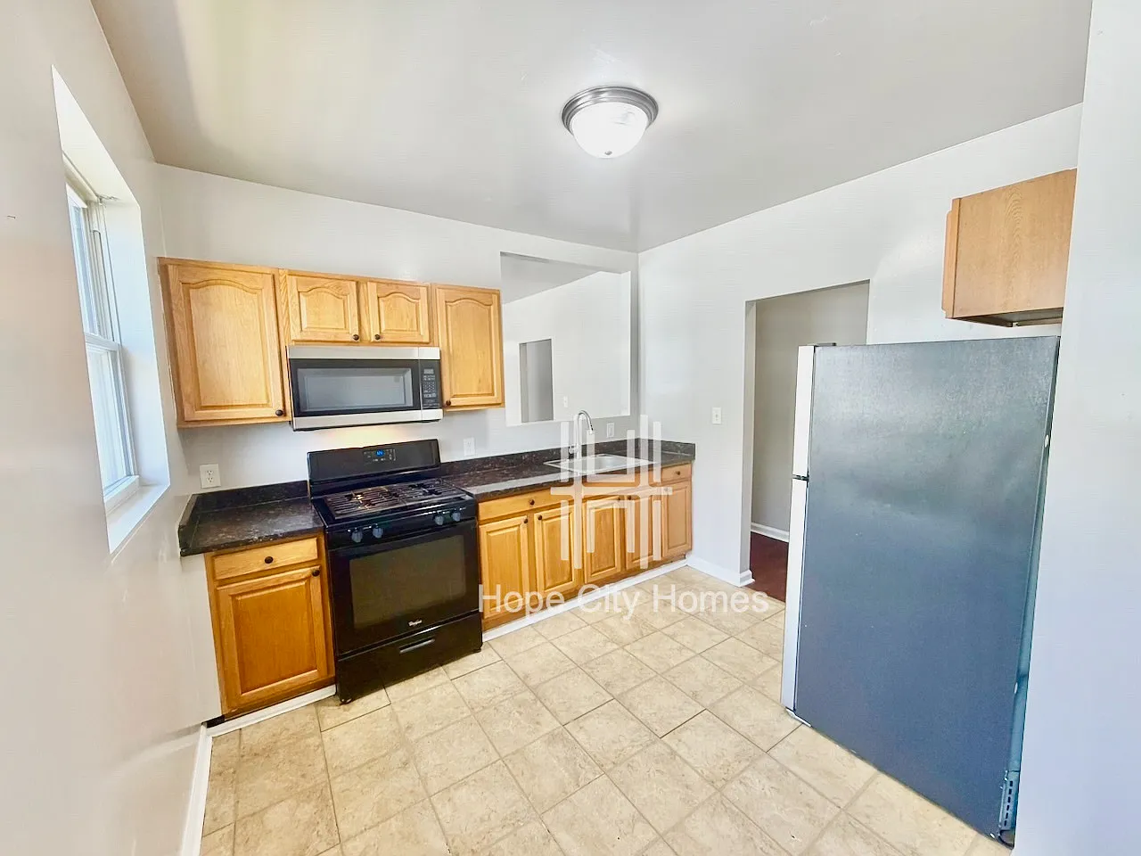 3 bed, 1150 sqft, $1,225 — Photo 2