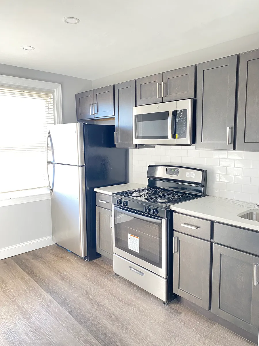 Building Photo - 6320 Magnolia St #2