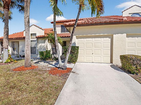 2nd image of 10253 Riverbend Ter